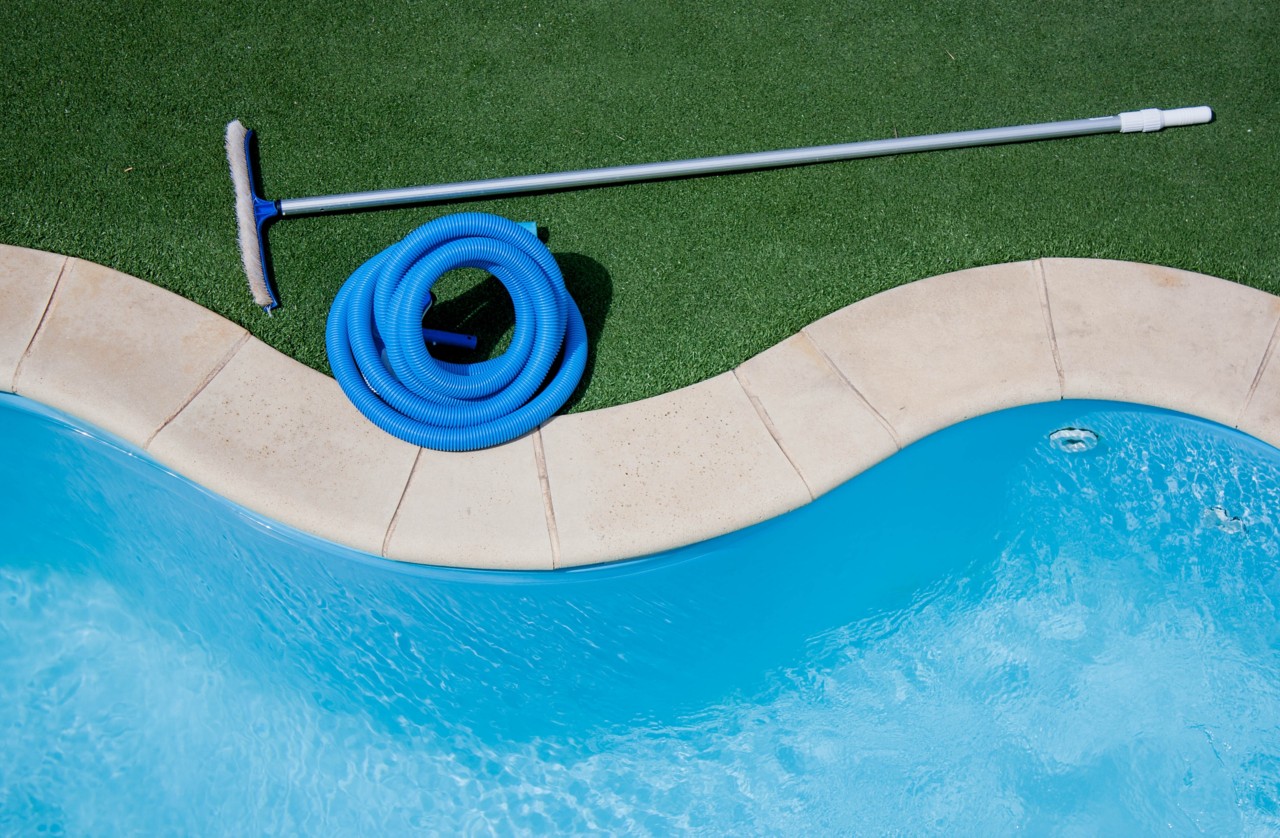 Pool cleaning service